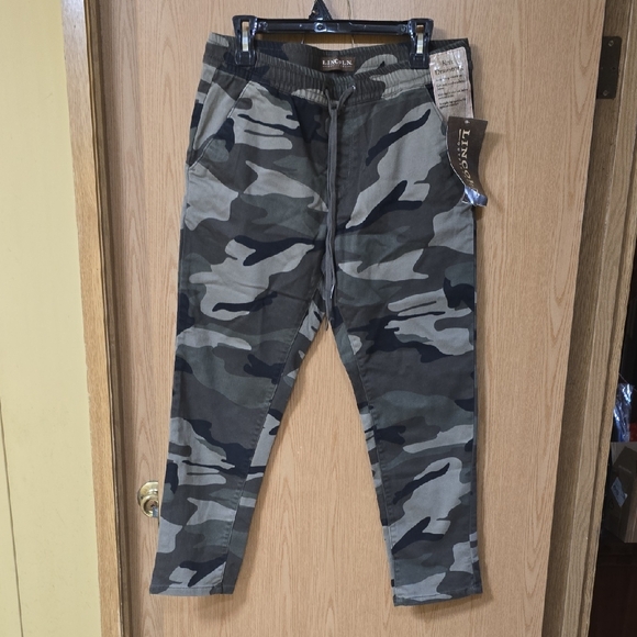Lincoln Outfitters Pants - Camouflage Pants